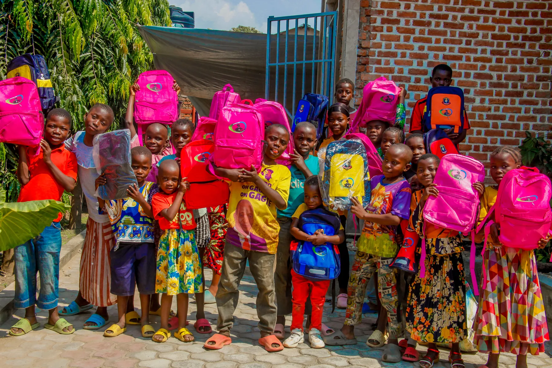 Éducation et fournitures scolaires FAPROS